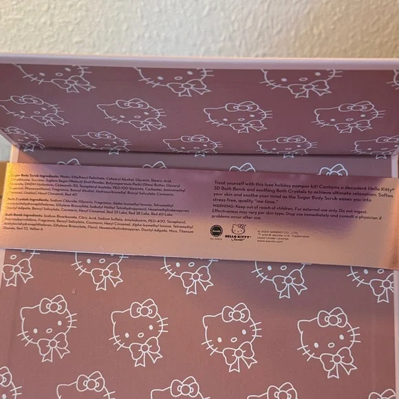 Crème Shop x Hello Kitty Lovely Luxury Set-NIB LIMITED EDITION - Picture 5 of 7